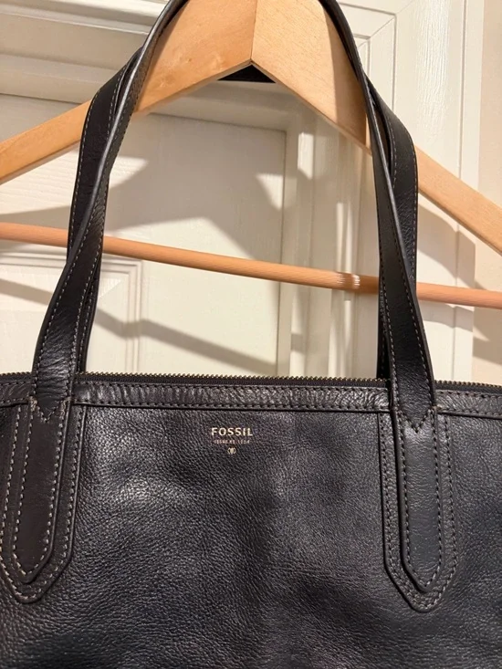 Women’s Black Fossil Purse - Picture 2 of 6